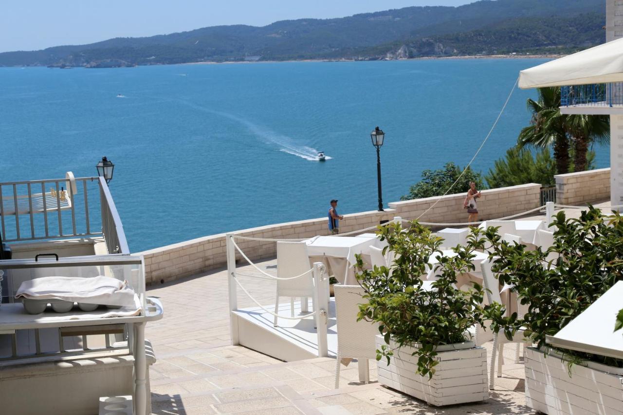 Piazzetta Petrone Apartments + Parking Vieste Exterior photo